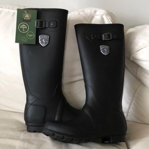 Kamik NIB size 8 Jennifer black rain boots